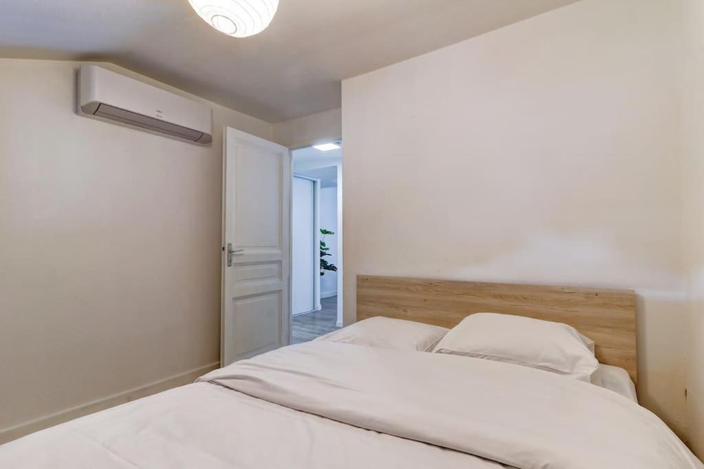 Le Nid Douillet Topdestination-Bourg - Centre Ville - 3 Etoiles ภายนอก รูปภาพ